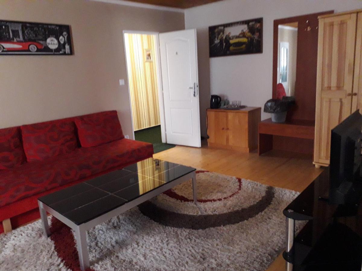 Penzion Na Strelnici Podebrady Bagian luar foto